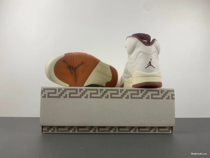 One Kick Grito Jordan Air HF8833-100 5 El 0817